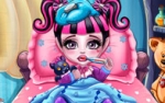 بيبي Draculaura مريض لعبة